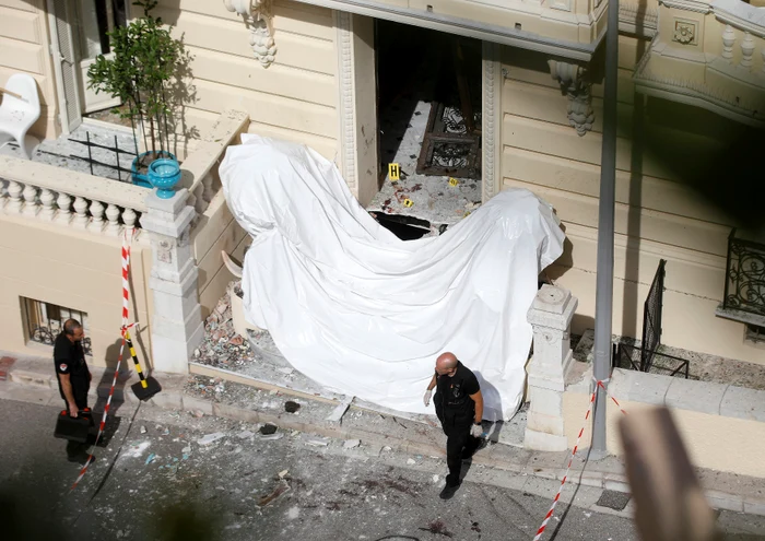 Explozia a avut loc la intrarea într-o clădire rezidențială (Foto: Profimedia)