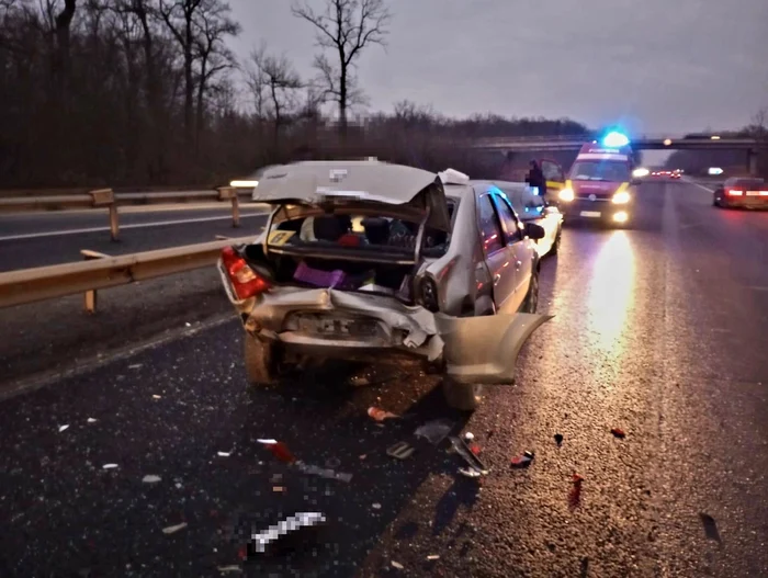 Accidentul s-a soldat cu două persoane rănite. FOTO ISU Giurgiu