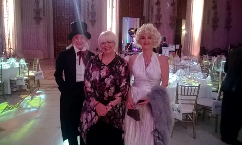 Leslie Hawke, Irina Margareta Nistor şi Maria Gheorghiu jpeg