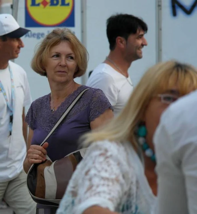 Andreea Bălan seamănă leit cu mama ei