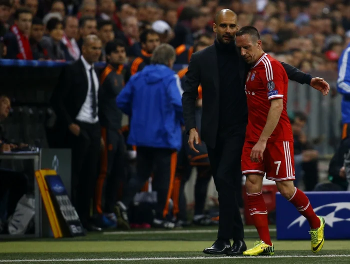 Ribery nu e prea încântat când e înlocuit de Pep Guardiola. FOTO: Reuters