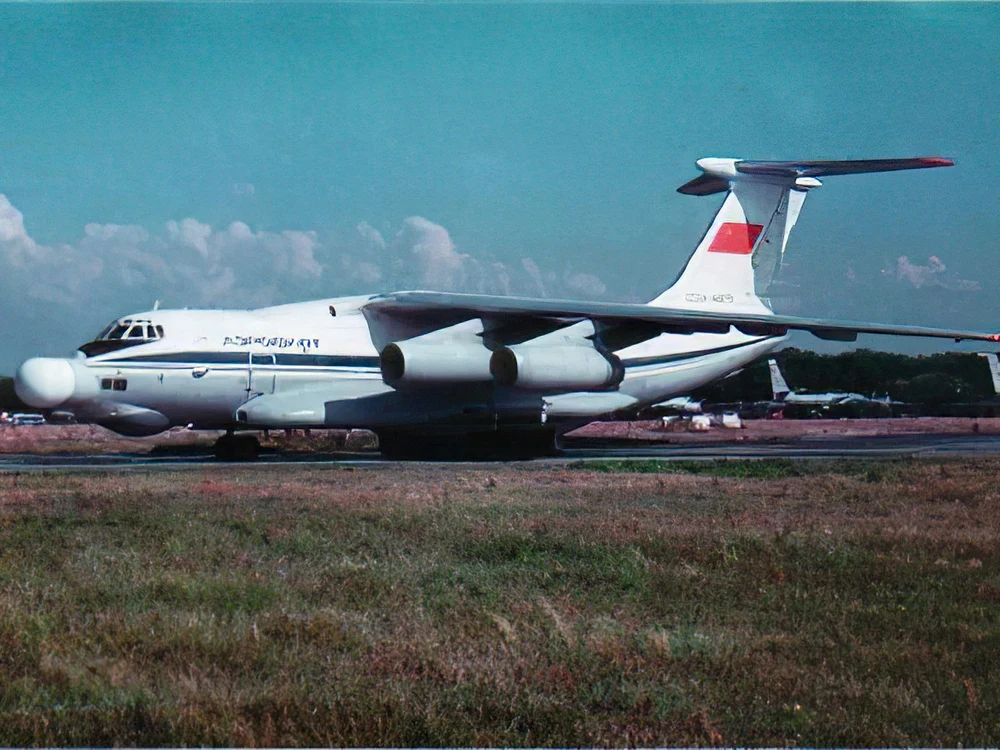 Ucrainenii lovesc un avion A-60 și mai multe obiective militare în Rusia. Dronele Bars și rachetele Neptun au lucrat în tandem
