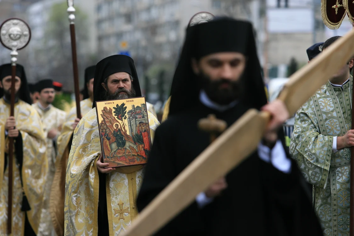 
    Preoțimea ortodoxă din București și județul Ilfov organizează din 2008 încoace o procesiune anuală înaintea Duminicii Floriilorfoto: Adevărul Holding  