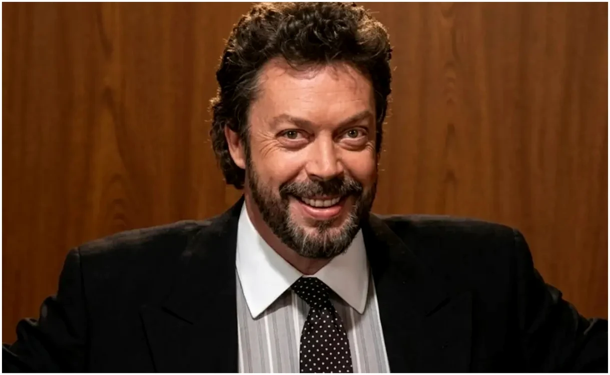 Tim Curry.