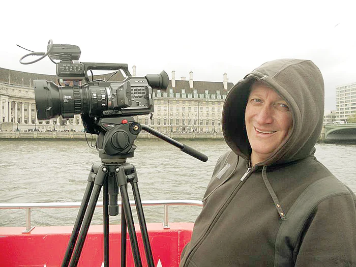 Fratele lui Bebe,  Mircea Cotimanis,  e operator de imagine  la «Românii au talent»