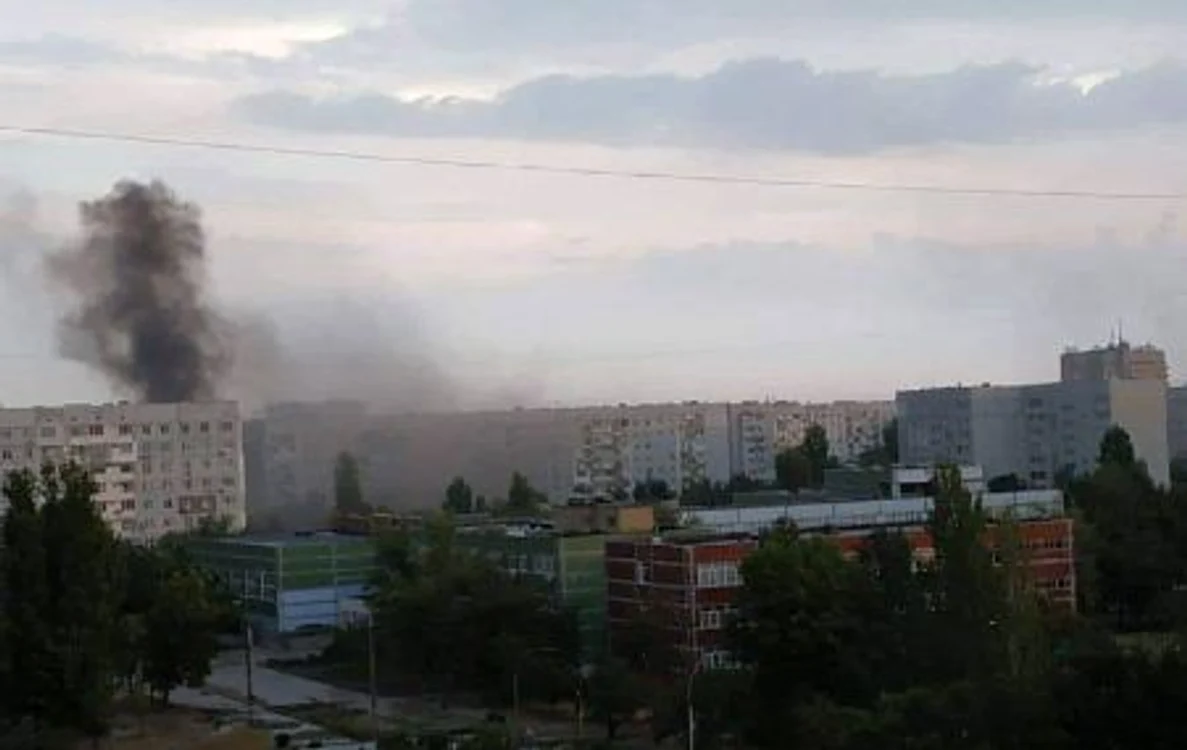 De la primele ore ale dimineţii de joi, ruşii trag asupra Energodar FOTO Telegram
