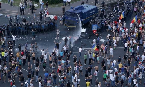 proteste piata victoriei 6 jpeg