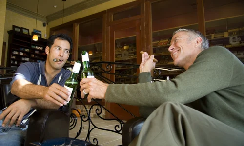 tutun_alcool_shutterstock 4947541 jpg