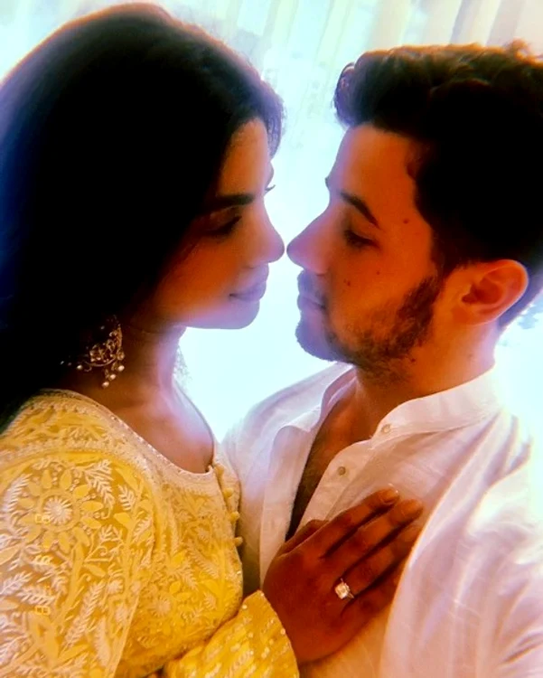 Priyanka Chopra si Nick Jonas jpeg