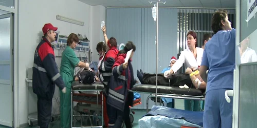Tânărul a fost adus la spital