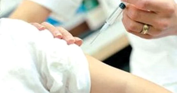 Bistriţa : Vaccinul împotriva cancerului de col uterin a sărit două clase