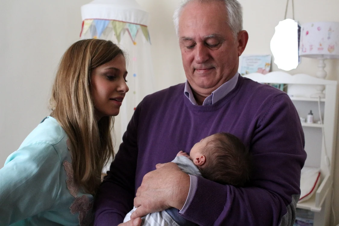 Dana Rogoz este mulțumită că tatăl său a mai apucat măcar să-și țină nepotul în brațe