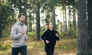 Apilarnilul și potențialul său pentru echilibrul și vitalitatea organismului la femei și bărbați jpg