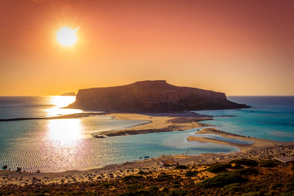 Apus de soare în Balos Creta din Grecia Foto Seaze The Day dms