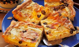 placinta cu branza si stafide 580x400 0 jpeg