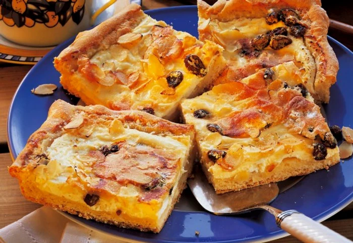 Reţeta cu brânză este completată de stafideclickpoftabuna.ro