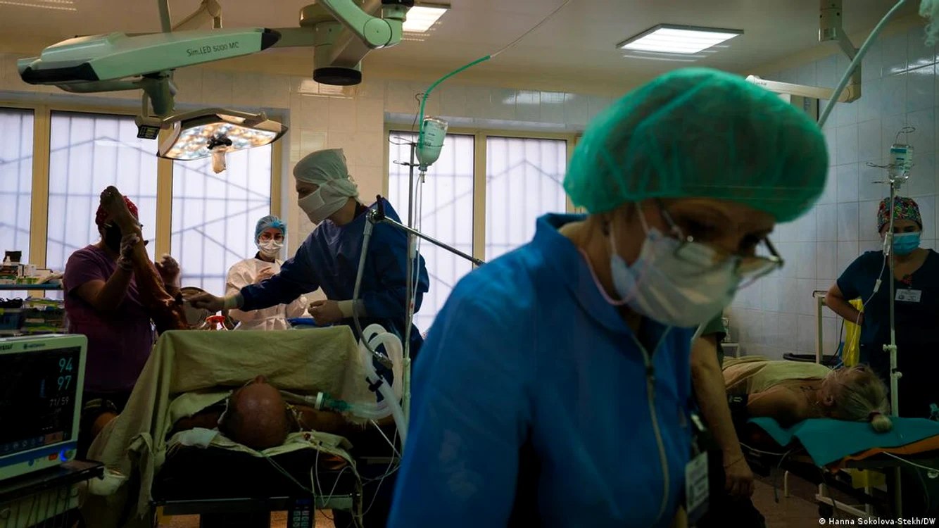 Medicii fac faţă cu greu numărului mare de răniţi în urma atacurilor ruseşti