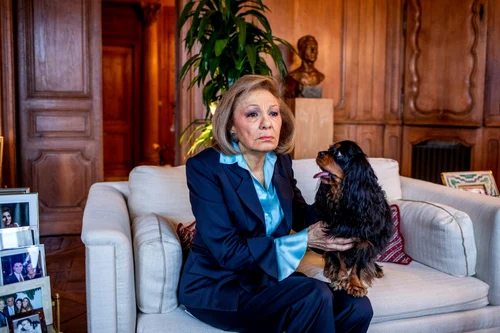 Împărăteasa Farah Pahlavi la Paris. FOTO: Profimedia