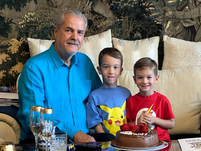 Adrian Nastase si baietii sai, Andrei si Mihnea blogul personal jpg