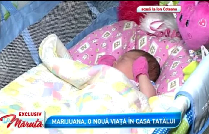 Micuța este foarte cuminte