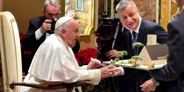 Ioan Varga, întâlnire cu Papa Francisc. Foto Fanatik