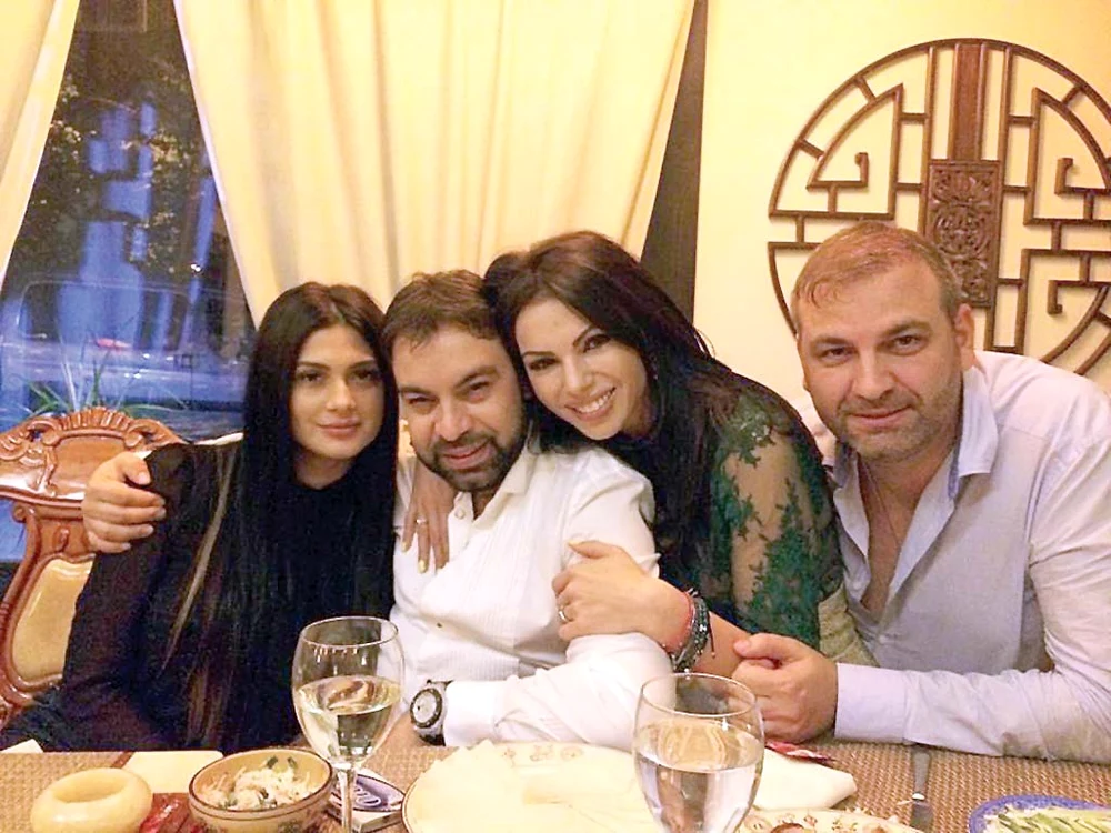 Florin Salam şi Roxana Dobre au petrecut la ziua Ramonei Lăzuran (dreapta)
