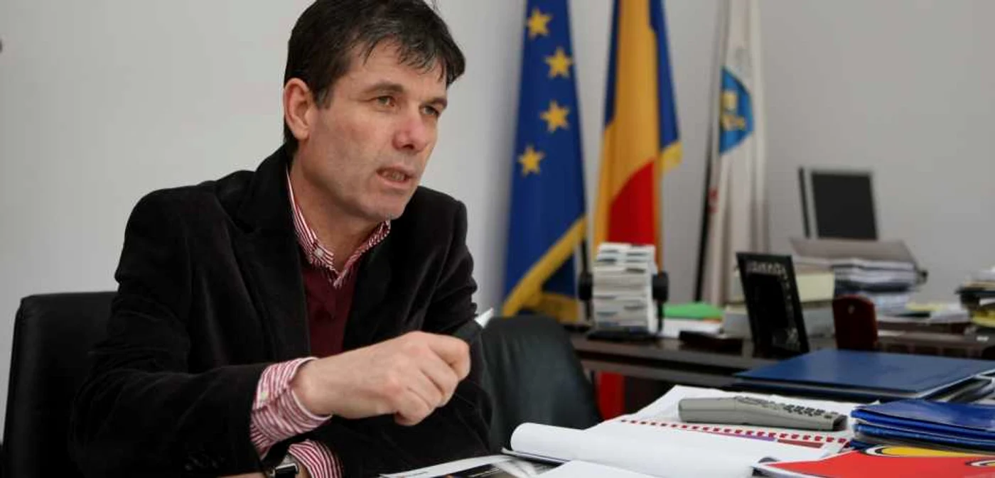 Primarul George Scripcaru vrea să menţină la acealaşi nivel de acum taxele şi impozitele de anul viitor