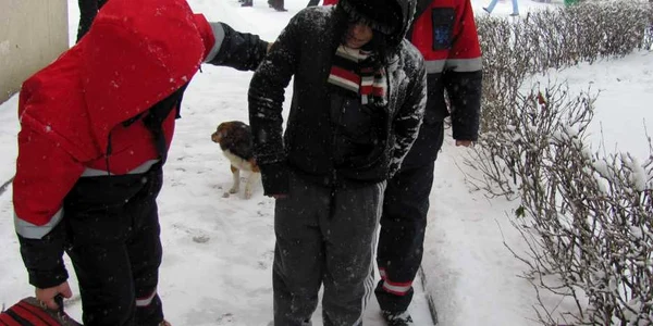 Gabriela Vasile, de 24 de ani a fost transportată la spital