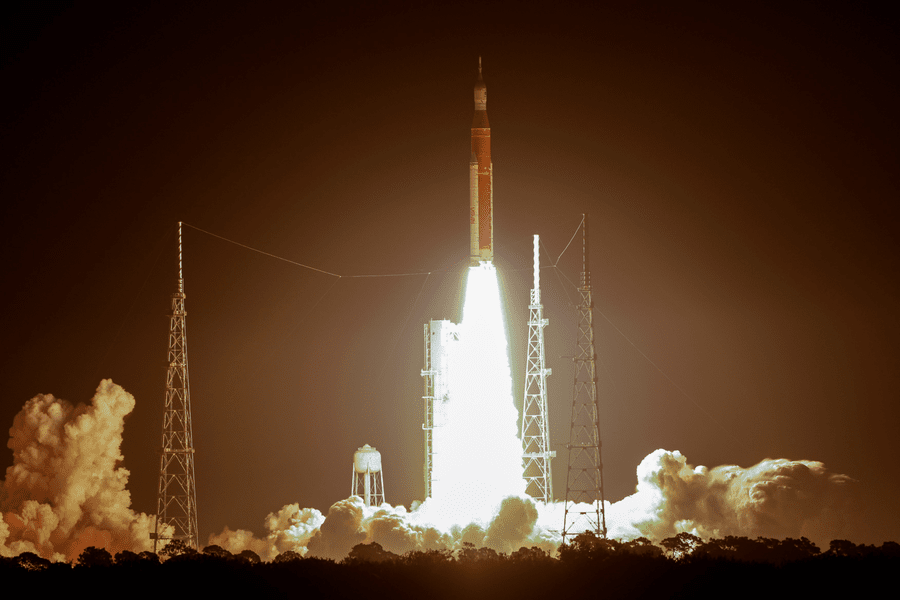 Imagini spectaculoase transmise de capsula Orion în drumul spre Lună. Cum se vede Tera de la 100.000 de km