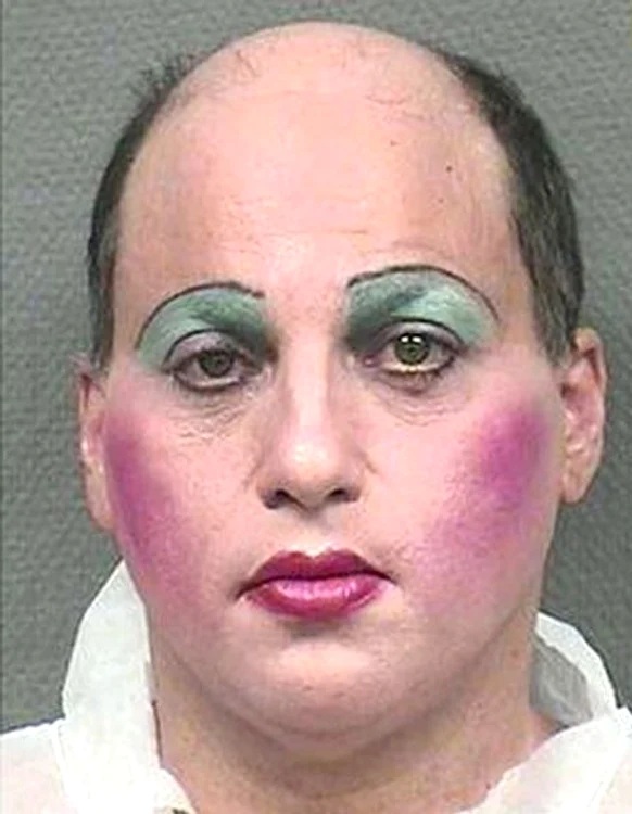 Cei mai ciudaţi infractori ai anului 2011