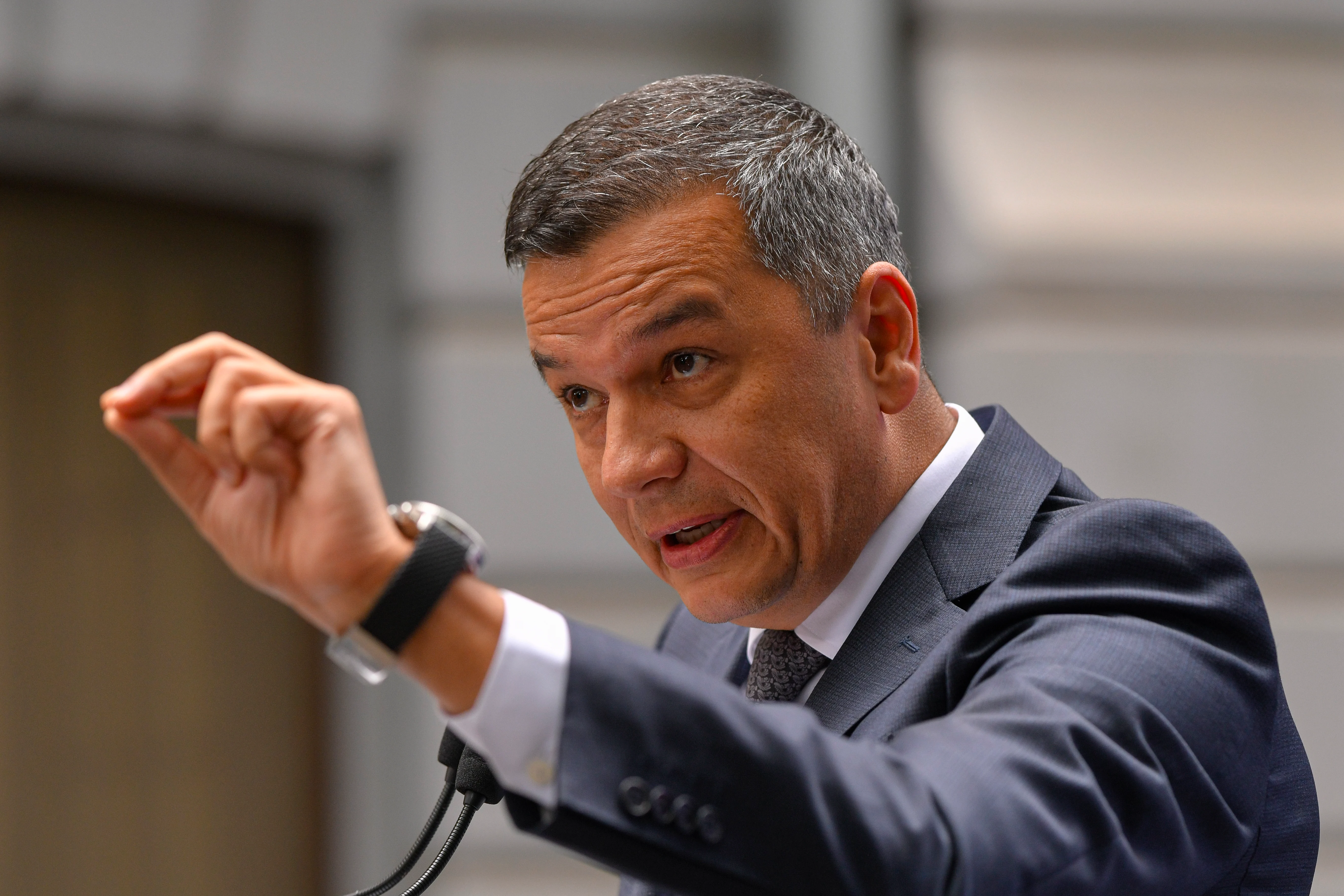 Grindeanu a reacționat la propunerile USR pentru Apărare și Economie: „Să nu-și facă specializarea la locul de muncă”