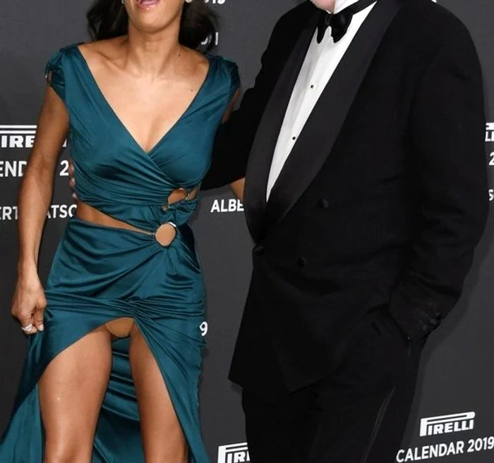 
    Balerina a venit însoţită la lansarea calendarului Pirelli pe anul 2019, de fotografut britanic Albert Watsonfoto: Profimedia  