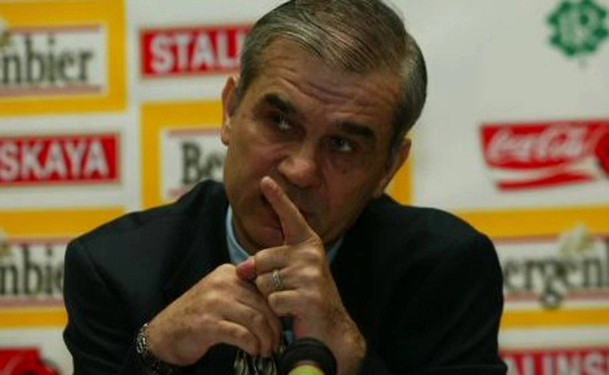 
    Anghel Iordănescu  