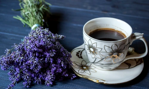 ceai cafea lavanda levantica foto shutterstock jpg
