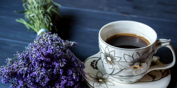ceai cafea lavanda levantica foto shutterstock jpg