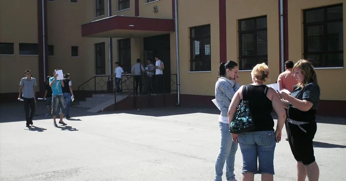 Tinerii sunt cei mai expuşi consumului de substanţe etnobotanice