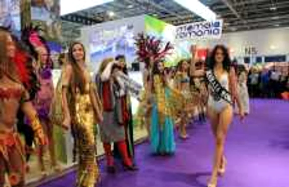 Probabil că unii vor zice „păi asta e Mamaia, cluburi, distracţie, fete, plajă“. Aşa e. Dar oare nu se putea găsi o metodă mai…elegantă?