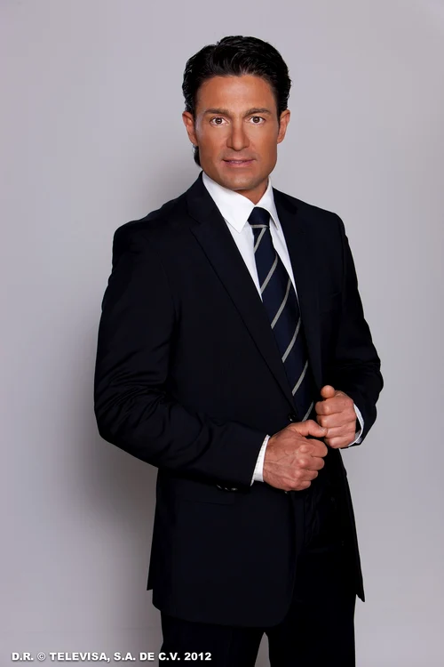 Fernando Colunga