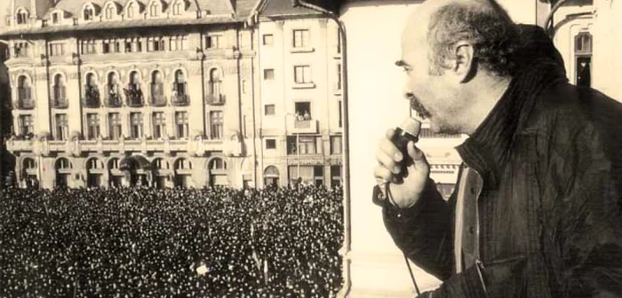 Au înnebunit oltenii revoluţionari şi Tudor Gheorghe le spunea să fie cuminţi