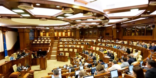 Parlament deputati Chisinau FOTO Multimedia parlament md jpg