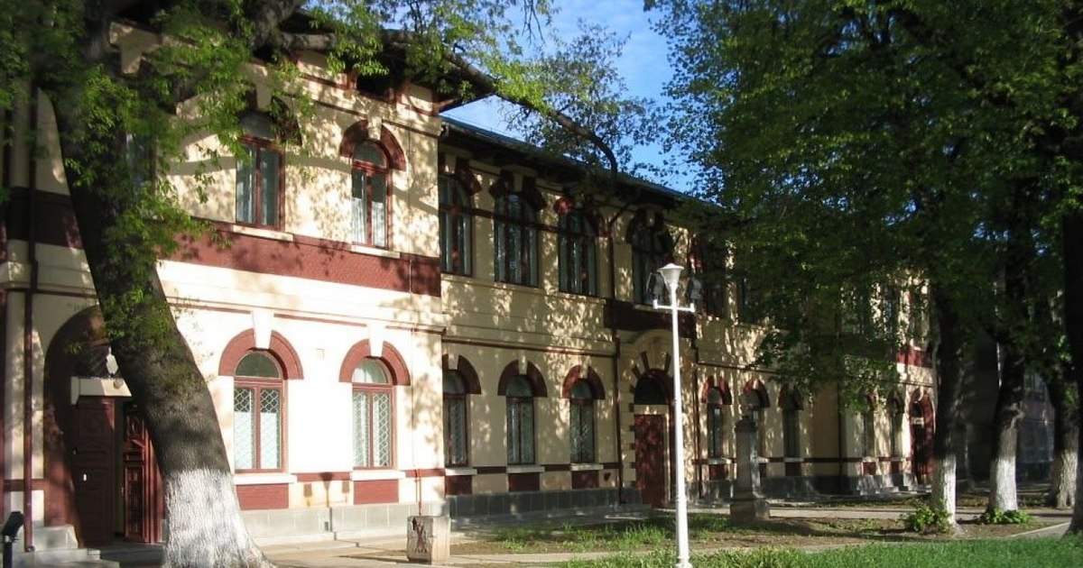 Noi dezvăluiri în cazul celor patru liceeni care s-au filmat făcând sex cu o colegă și au distribuit clipul pe rețelele sociale