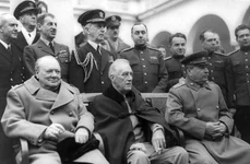 Winston Churchill, Franklin D. Roosevelt și Iosif Stalin, la conferința de la Ialta (© The Library of Congress)