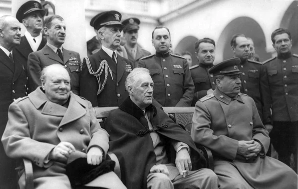 Winston Churchill, Franklin D. Roosevelt și Iosif Stalin, la conferința de la Ialta (© The Library of Congress)