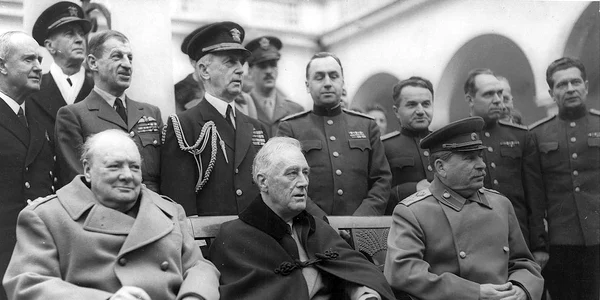 Winston Churchill, Franklin D. Roosevelt și Iosif Stalin, la conferința de la Ialta (© The Library of Congress)