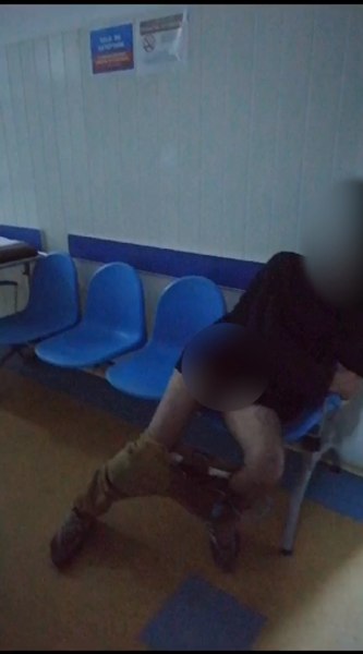 Bețivan dezbrăcat la Spitalul Găești. Le-a arătat asistentelor bărbăția lui, apoi a sărit la ele VIDEO
