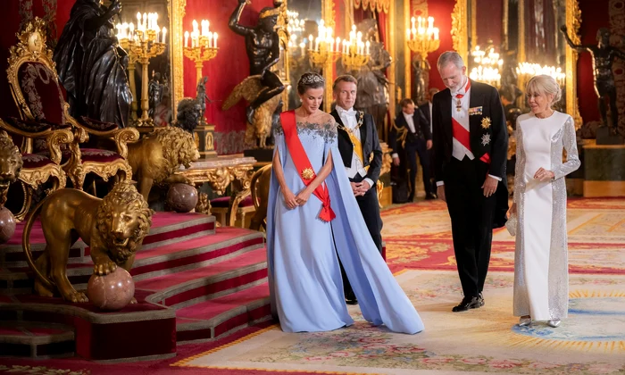 Regele Felipe al VI lea și regina Letizia a Spaniei cu Emmnauel Macron și soția sa, Brigitteprofimedia 1139306946 (3) jpg