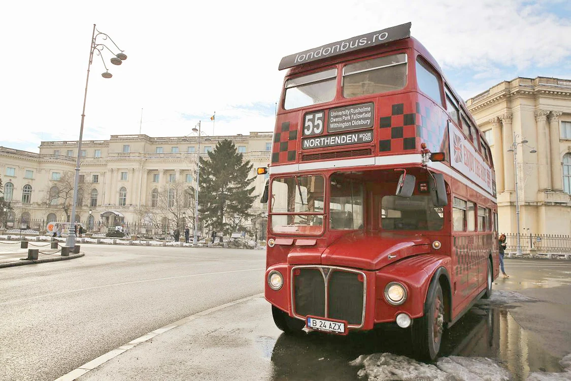 Primul autobuz londonez din România se închiriază cu 3.000 de lei pe ziFoto: londonbus.ro