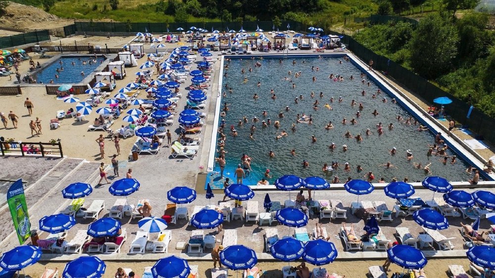 Cele mai accesibile piscine şi ştranduri din Bucureşti şi din zonele limitrofe, în 2024 VIDEO
