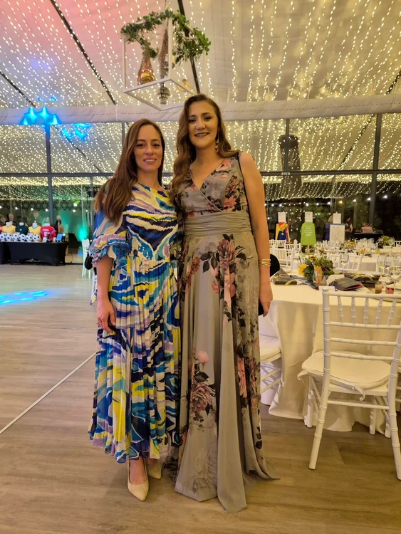 Alina Maria de Roumanie alături de Elena Dimofte