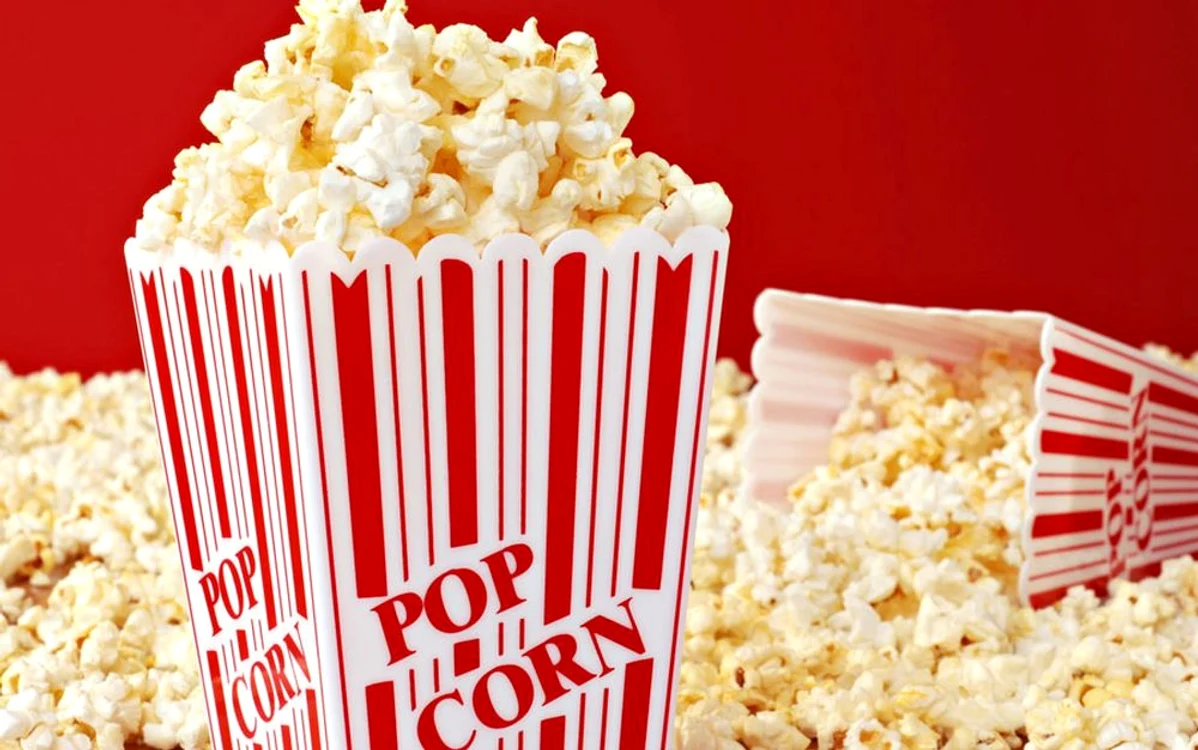 Cu toții ne bucurăm de popcorn. Foto: Click.